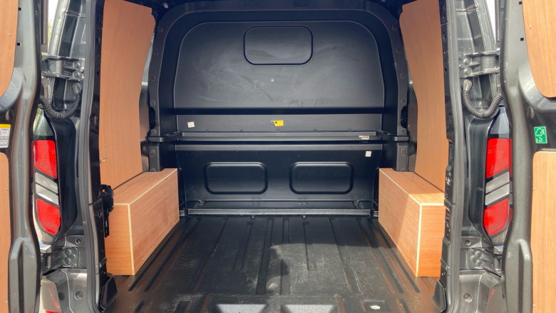 Ford Transit Custom 320 L1 Diesel Fwd 2.0 EcoBlue 136ps H1 Double Cab Van Limited Auto